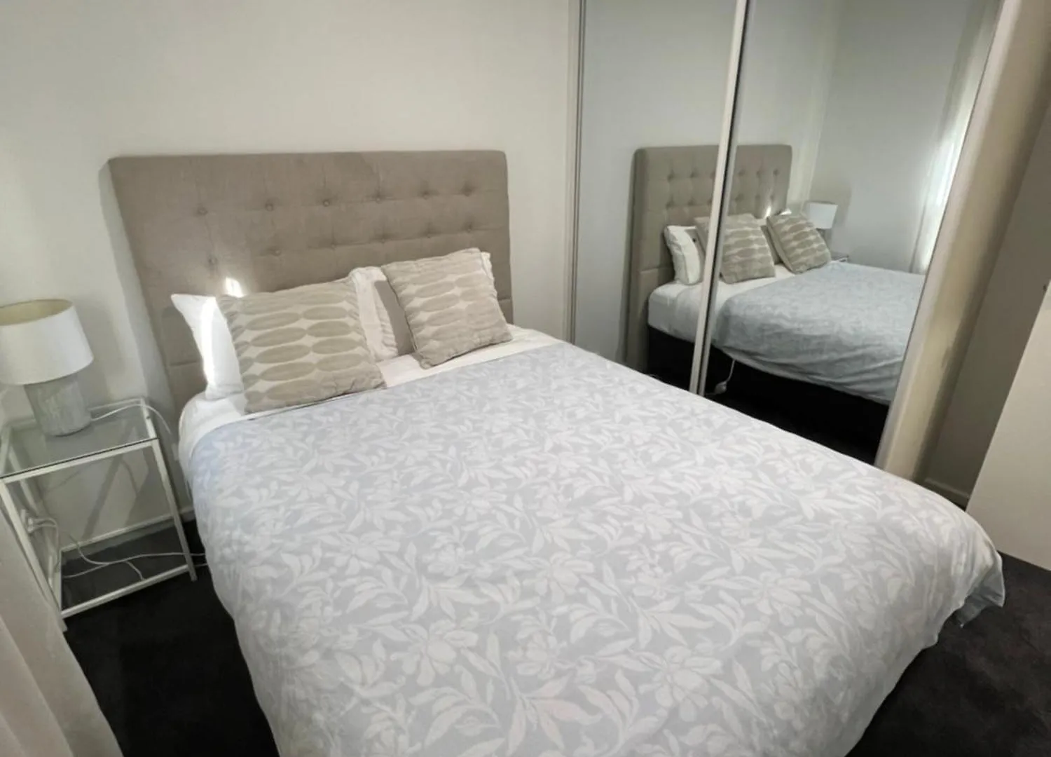 Adelaide Central Apartment - 3Br, 2Bath & Carpark 0*,  Australia