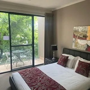  Apartment Rnr Sturt Holiday